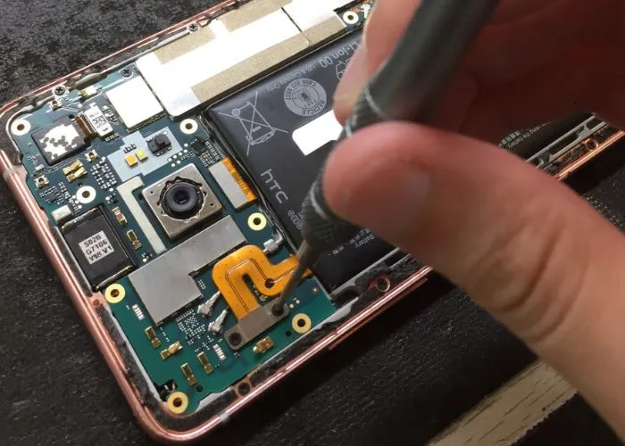 新竹HTC手機維修專家店面環境，專業維修HTC U系列 Desire系列 One系列手機服務