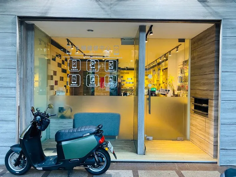 新竹手機維修專家店面環境，專業維修iPhone Android iPad Mac設備